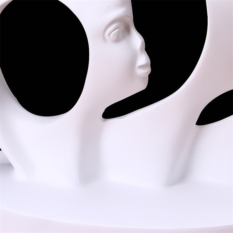 Nordic Minimalist Resin Figurine – Modern Sculptural Home Decor