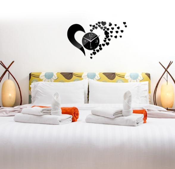 DIY Acrylic Mirror Wall Clock – Heart Design