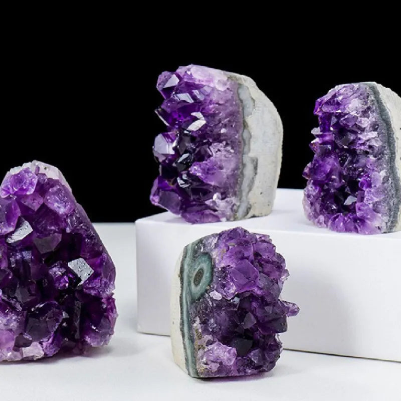 Natural Crystal Stone – Decorative Gemstone for Home & Office