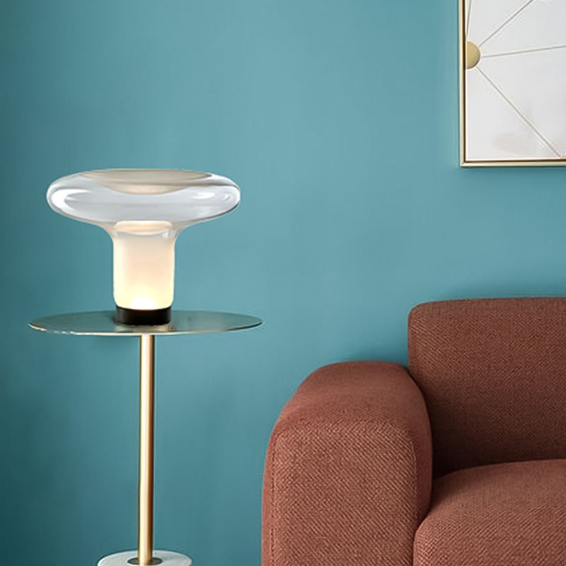 Lampada da tavolo di design italiano in vetro – Lume da comodino di lusso per un arredamento elegante