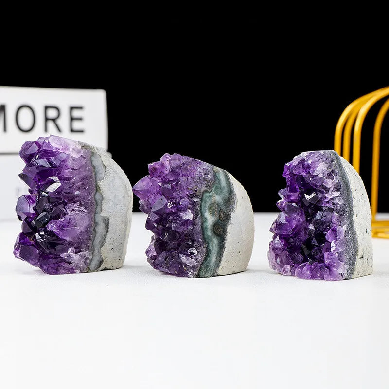 Natural Crystal Stone – Decorative Gemstone for Home & Office